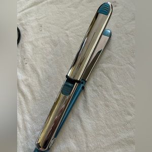 Babybliss Hair straightener